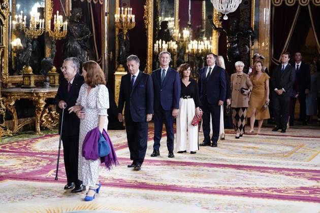The King and Queen, the Princess of Asturias and the Infanta Sofia preside over a reception at the Royal Palace for the National Day of the National Holiday King Felipe and Queen Letizia, Princess Leonor and Infanta Sofia during the reception on the occasion of the National Holiday, at the Royal Palace, on October 12, 2025, in Madrid Spain The event is presided over by the King and Queen, the Princess of Asturias and the Infanta Sofia after the solemn act of homage to the National Flag and the military parade that has been held in the Plaza de Cánovas del Castillo The commemoration of the National Day aims to solemnly recall moments of collective history that are part of the common historical, cultural and social heritage, assumed as such Copyright: xA.xPÃ rezxMecax 7023048