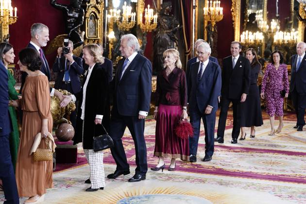The King and Queen, the Princess of Asturias and the Infanta Sofia preside over a reception at the Royal Palace for the National Day of the National Holiday King Felipe and Queen Letizia, Princess Leonor and the Infanta during the reception on the occasion of the National Holiday, at the Royal Palace, on October 12, 2025, in Madrid Spain The event is presided over by the King and Queen, the Princess of Asturias and the Infanta Sofia after the solemn act of homage to the National Flag and the military parade held in the Plaza de Canovas del Castillo The purpose of the commemoration of the National Holiday is to solemnly remember moments of collective history that are part of the common historical, cultural and social heritage, assumed as su Copyright: xA.xPÃ rezxMecax 7023099