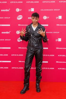 Award - Deutscher Filmpreis 2024 Louis Philippson beim Opus Klassik 2025 im Konzerthaus am Gendarmenmarkt am 12.10.2025 in Berlin. Copyright: xEventpressxKochanx