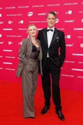 Award - Deutscher Filmpreis 2024 Katharine Mehrling und Philip Krippendorff beim Opus Klassik 2025 im Konzerthaus am Gendarmenmarkt am 12.10.2025 in Berlin. Copyright: xEventpressxKochanx