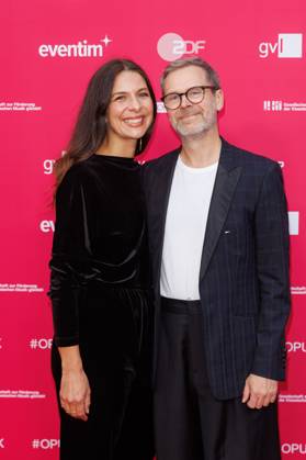 Award - Deutscher Filmpreis 2024 Theresa Kronthaler und Matthias Matschke beim Opus Klassik 2025 im Konzerthaus am Gendarmenmarkt am 12.10.2025 in Berlin. Copyright: xEventpressxKochanx