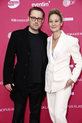Jeanette Hain mit Sohn Jonas Hain bei der Verleihung des Opus Klassik 2025 im Konzerthaus am Gendarmenmarkt. Berlin, 12.10.2025