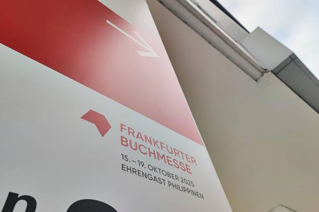 Frankfurt Main, Hessen, Deutschland, 15.10.2025: Messe: Frankfurter Buchmesse 2025: Schild am Eingang mit Hinweis auf das Gastland Philippinen Copyright: xdtsxNachrichtenagenturx dts_88084