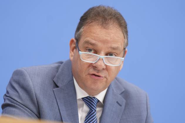 Bundespressekonferenz, Jahresbericht 2024 des Petitionsausschusses Andreas Mattfeldt (Sprecher der CDU-CSU-Fraktion) im Portrait bei seinen Ausfuerungen zum Jahresberichts 2024 des Petitionsausschusses in der Bundespressekonferenz, Berlin, 15.10.2025 Berlin Berlin Deutschland