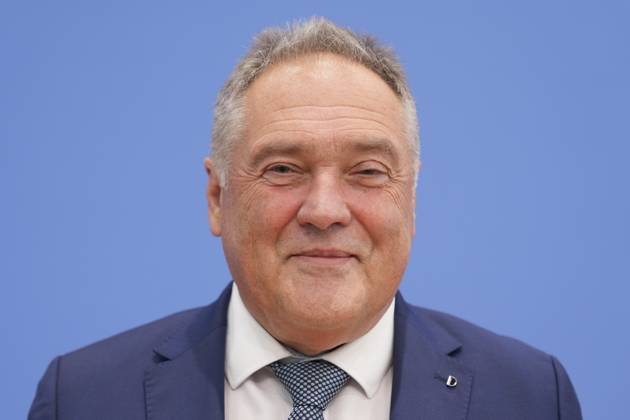 Bundespressekonferenz, Jahresbericht 2024 des Petitionsausschusses Manfred Schiller (Obmann der AfD) im Portrait bei der Vorstellung des Jahresberichts 2024 des Petitionsausschusses in der Bundespressekonferenz, Berlin, 15.10.2025 Berlin Berlin Deutschland