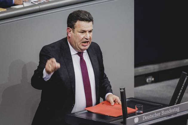 Hubertus Heil, Mitglied des Deutschen Bundestages (SPD), aufgenommen im Rahmen der Sitzung des Deutschen Bundestages in Berlin, 15.10.2025. Berlin Deutschland Copyright: xFlorianxGaertnerx