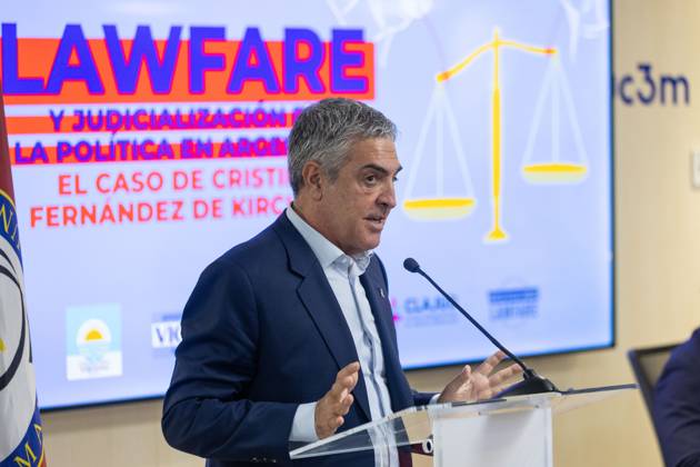 October 15, 2025, Madrid, Madrid, Spain: GREGORIO DALBON, the former Argentine president s lawyer, speaks at the Cristina Libre Conference in Madrid on the lawfare case he is taking to international forums. Madrid Spain - ZUMAl221 20251015_zip_l221_030 Copyright: xIgnacioxLopezxIsasmendix