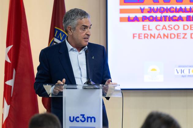 October 15, 2025, Madrid, Madrid, Spain: GREGORIO DALBON, the former Argentine president s lawyer, speaks at the Cristina Libre Conference in Madrid on the lawfare case he is taking to international forums. Madrid Spain - ZUMAl221 20251015_zip_l221_037 Copyright: xIgnacioxLopezxIsasmendix