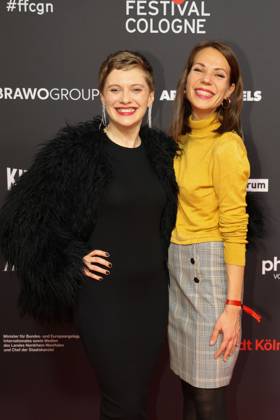 Nadja Felk und Jennifer Opara bei der Ankunft zur Verleihung der Film Festvial Cologne Awards am 16.10.2025 im Cineplex Filmpalast in Koeln Film Festival Cologne Awards 2025 in Koeln