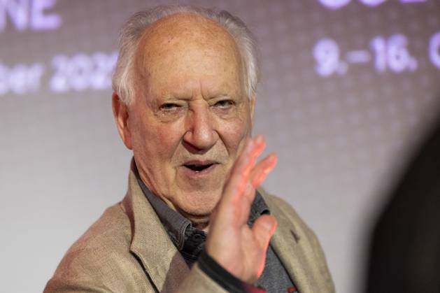 Regisseur, Filmemacher Werner HERZOG (mi.), Preistraeger Filmpreis Koeln 2025, Portrait, Portraet, freundlich, lachen, winkend, beim Film Festival Cologne, im Filmpalast Koeln, am 16.10.2025.