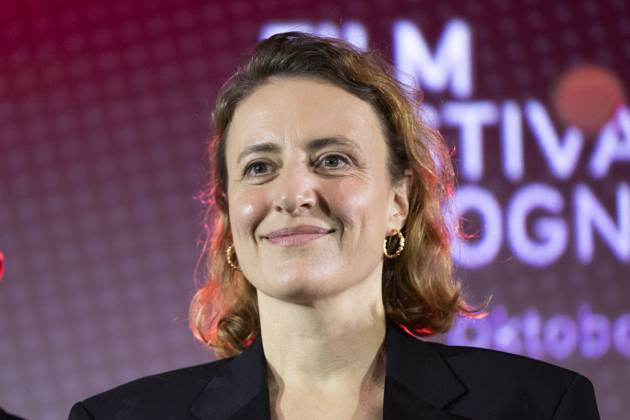 Schauspielerin Maren EGGERT (mi.), Preistraegerin International Actors Award 2025, Portrait, Portraet, freundlich, beim Film Festival Cologne, im Filmpalast Koeln, am 16.10.2025.
