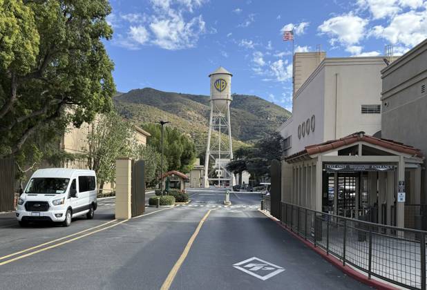 Warner Bros. Studios in Burbank. Los Angeles, 01.10.2025. Los Angeles USA Copyright: xThomasxImox