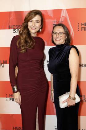 Katrin Bauerfeind und Anna Schoeppe bei der 36. Verleihung des Hessischen Film- und Kinopreises 2025 in der Alten Oper. Frankfurt am Main, 17.10.2025