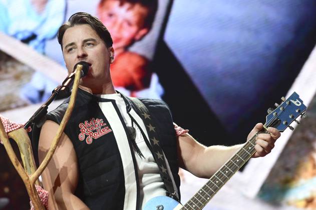 Andreas Gabalier live bei einem Konzert seiner Ein Hulapalu auf uns -Tour in der ZAG Arena, Hannover, 18.10.2025