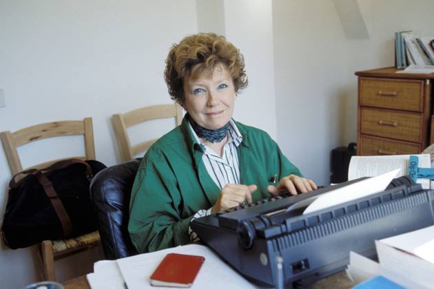 MARAINI Dacia - Date: 19880601 Paola AGOSTI Opale.photo RECORD DATE NOT STATED