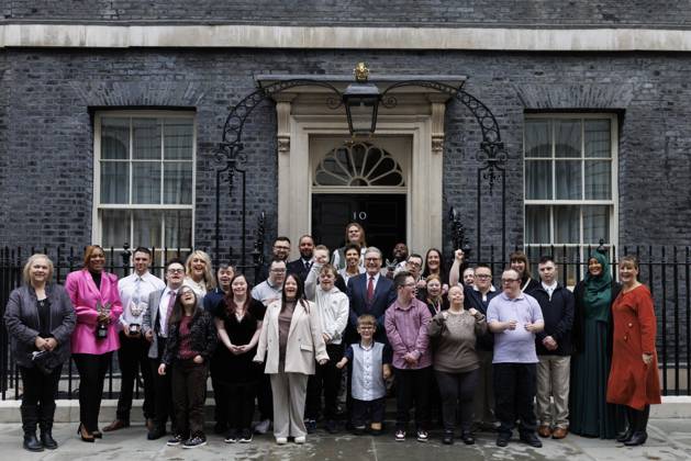 Prime Minister Keir Starmer hosts Pride of Britain Reception 21 10 2025. London, United Kingdom. Prime Minister Keir Starmer poses for a photo with award winners from the Pride of Britain in 10 Downing Street., Credit:Simon Dawson Avalon United Kingdom, Greater London, London, 10 Downing Street  Copyright: xSimonxDawsonx xAvalonx 1047185425