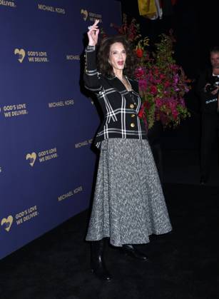 October 20, 2025, New York, Ny, United States: Lynda Carter attends God s Love We Deliver 2025 Golden Heart Awards Celebration. Held at Cathedral Church of St. John the Divine in New York. Zuma Press October 20, 2025. New York United States - ZUMAp281 20251020_zea_p281_167 Copyright: xPhotoxImagexPressx
