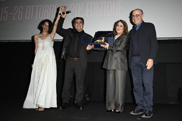 20th Edition of Rome Film Fest Lifetime achievement award to Jafar Panahi Auditorium Parco Della Musica - Rome, Italy Jafar Panahi;Giuseppe Tornatore 20th Edition of Rome Film Fest Lifetime achievement award to Jafar Panahi Auditorium Parco Della Musica - Rome, Italy 22nd October 2025  Copyright: xMAXxMONTINGELLI SGPx