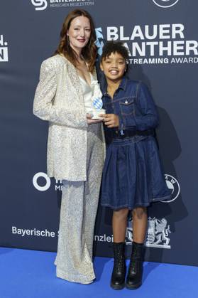 Lavinia Wilson und Mary Tölle bei der Verleihung vom Blauer Panther - TV & Streaming Award 2025 in der BMW Welt. München, 22.10.2025