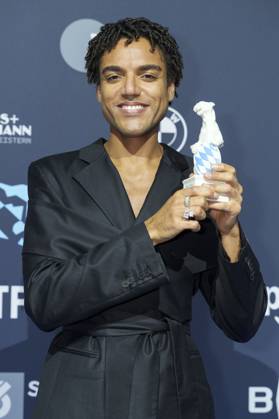 Lamin Leroy Gibba bei der Verleihung vom Blauer Panther - TV & Streaming Award 2025 in der BMW Welt. München, 22.10.2025