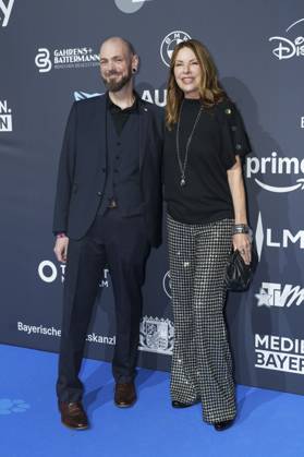 Daniel Alvarenga und Eva Mähl bei der Verleihung vom Blauer Panther - TV & Streaming Award 2025 in der BMW Welt. München, 22.10.2025