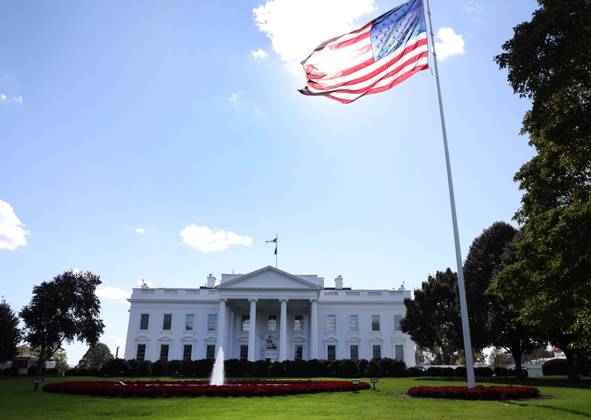 October 23, 2025, Washington Dc, Virginia, USA: The White House is seen in Washington, DC, USA, on October 23, 2025. President Donald Trump planned to construct a ballroom in the West Wing of the White House. US President Donald Trump thanked billionaires and top companies for donating to the new 50 million ballroom he is building at the White House. The guests included representatives from tech firms like Amazon, Apple, Meta, Google, Microsoft and Palantir and defense giant Lockheed Martin, according to US media citing a White House guest list. Washington Dc USA - ZUMAs337 20251023_znp_s337_015 Copyright: xGentxShkullakux