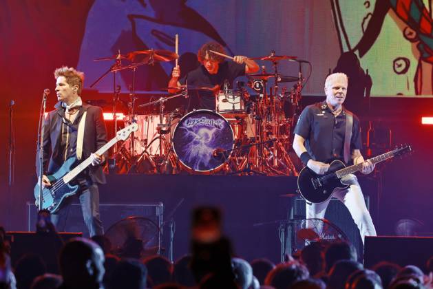 27.10.2025, The Offspring, Saenger Bryan ãDexterÒ Holland, im Konzert live in der Uber Arena, Berlin, Musik, Berlin
