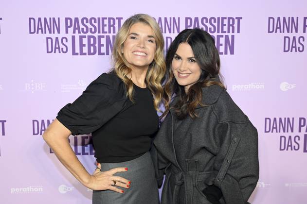 Anke Engelke und Viktoria Lauterbach bei der Premiere des Kinofilms Dann passiert das Leben im Rio Filmpalast. München, 28.10.2025