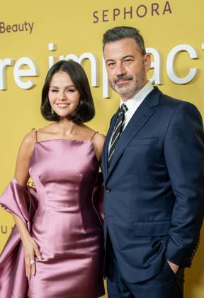October 29, 2025, Hollywood, California, USA: Selena Gomez and Jimmy Kimmel arrive on the red carpet of the Rare Impact Fund Benefit 2025 event at Nya Studios in Hollywood, CA on October 29, 2025. Hollywood USA - ZUMAt169 20251029_zep_t169_018 Copyright: xConnorxTerryx