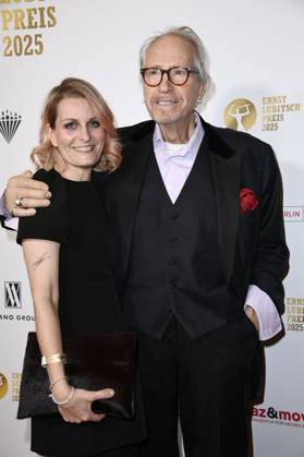 Reiner Schöne mit Ehefrau Anja Drendel bei der 67. Verleihung vom Ernst-Lubitsch-Preis 2025 im Kino Babylon. Berlin, 29.10.2025