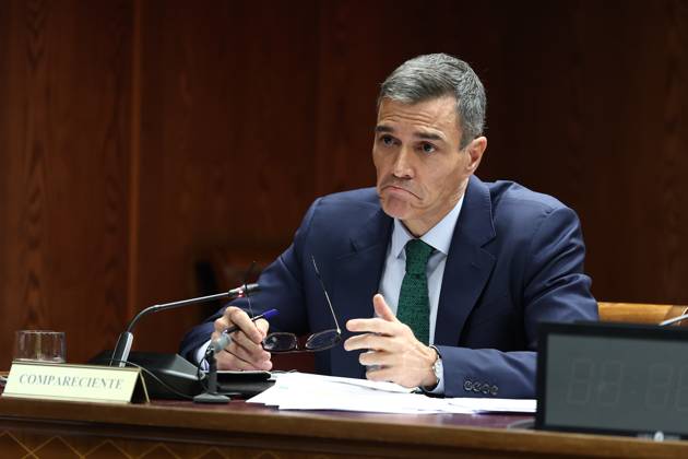 Sánchez appears before the Senate Commission of Inquiry on the Koldo case The President of the Government, Pedro Sánchez, during the Commission of Inquiry on the Koldo case, in the Senate, on October 30, 2025, in Madrid Spain Sánchez, appears before the Commission of Inquiry on the contracts, licenses, concessions and aid of the Executive and the public sector linked to the intermediation of Koldo García Izaguirre, former advisor to former minister José Luis Ábalos, and with the other people involved in the scheme investigated in Operation Delorme The commission aims to address the actions of the Government in relation to these contracts and the alleged crimes of corruption that may be related, directly or indirectly, to the scheme investi Copyright: xEduardoxParrax 7066772