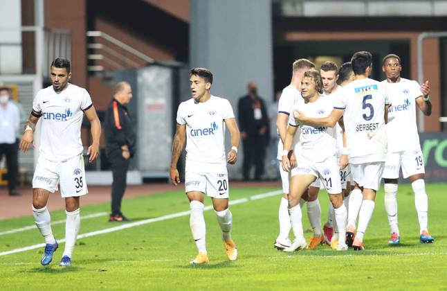 Kasimpasa v Galatasaray - Turkish Super Lig ISTANBUL, TURKEY - OCTOBER 4: Yusuf Erdogan (11) of Kasimpasa celebrates with his team mates after scoring a goal during the Turkish Super Lig match between Kasimpasa and Galatasaray, at Recep Tayyip Erdogan Stadium on October 4, 2020 in Istanbul, Turkey. Istanbul Turkey. Editorial use only. Please get in touch for any other usage. Copyright: x2025xAnadoluxElifxÖztürkx