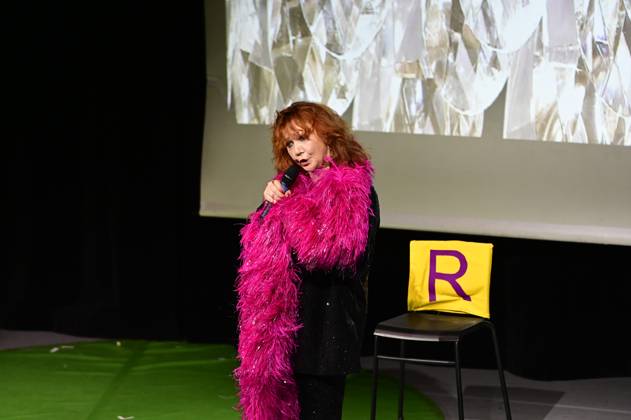 Regina Thoss bei der Show DDR Revue - Auferstehung der Ruinen - Dagmar Gelbke, Dagmar Frederic und Regina Thoss in der Comödie. Dresden, 20.10.2025 Copyright: xMatthiasxWehnertx