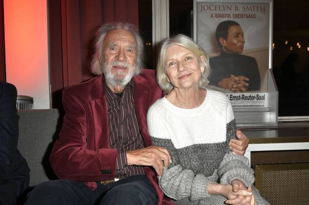 Achim Wolff und Rita Feldmeier bei der Premiere des Theaterstücks Carmen darf nicht platzen in der Komödie am Kurfürstendamm im Ernst-Reuter-Saal. Berlin, 31.10.2025