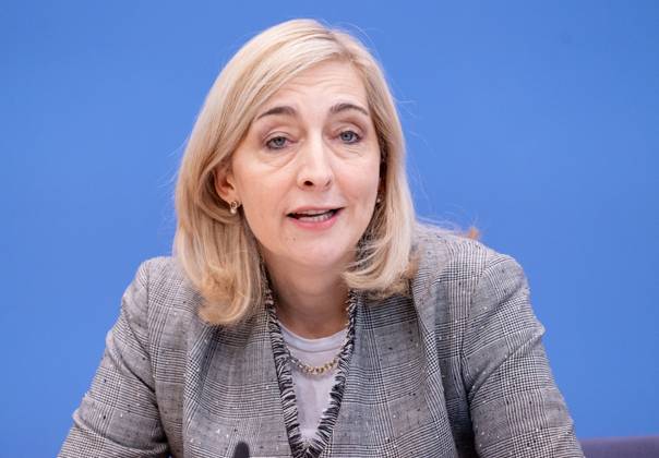 Nina Warken (CDU), Bundesministerin fuer Gesundheit, in der Bundespressekonferenz Berlin, 09.10.2025. Berlin Deutschland Copyright: xKiraxGraapx