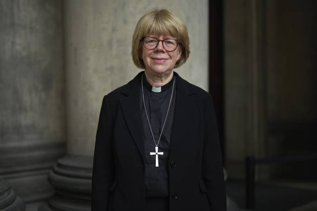 News Bilder des Tages Zukuenftige Erzbischoefin von Canterbury, Sarah Mullally, nach ihrer Predigt am Sonntag (02.11.2025) im Berliner Dom. Mullally uebernimmt ihr neues Amt als geistliches Oberhaupt der Church of England im kommenden Jahr. Sie wird die erste Frau in der mehr als 1.400-jaehrigen Geschichte des Amtes sein. Sie ist seit 2018 Bischoefin von London, die erste Frau in dieser Position. Sie soll am 25. Maerz 2026 in der Kathedrale von Canterbury in ihr Amt eingefuehrt werden. (Siehe epd-Meldung vom 02.11.2025) EDITORIAL USE ONLY