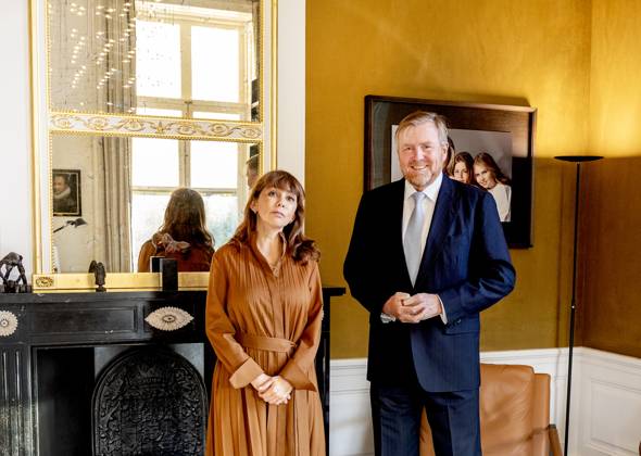 05-11-2025 HtB King Willem Alexander during a meeting with the new President of the Senate (voorzitter van de Eerste Kamer), Mrs. Mei Li Vos (PvdA GroenLinks), in his office at Huis ten Bosch palace in The Hague. Â Copyright: xPPEx