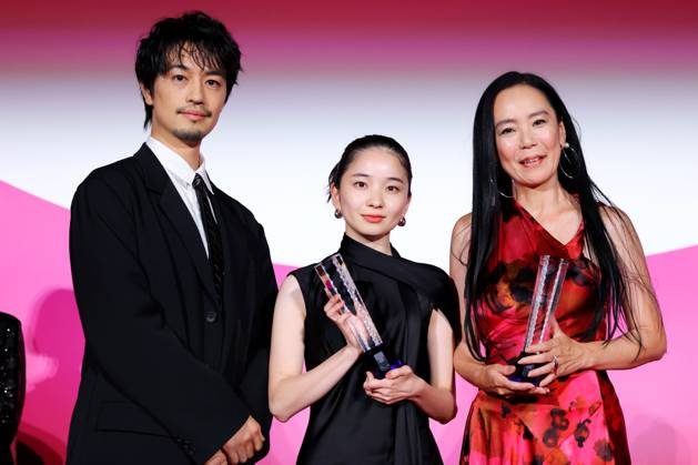 Takumi Saito, Momoko Fukuchi, Naomi Kawase, November 05, 2025 - Takumi Saito, Momoko Fukuchi, Naomi Kawase, speak after winning Award for Best Actress for the film Echoes of Motherhood during the 38th Tokyo International Film Festival. award ceremony, in Tokyo, Japan on November 05, 2025. aflo_309485271
