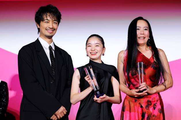 Takumi Saito, Momoko Fukuchi, Naomi Kawase, November 05, 2025 - Takumi Saito, Momoko Fukuchi, Naomi Kawase, speak after winning Award for Best Actress for the film Echoes of Motherhood during the 38th Tokyo International Film Festival. award ceremony, in Tokyo, Japan on November 05, 2025. aflo_309485275