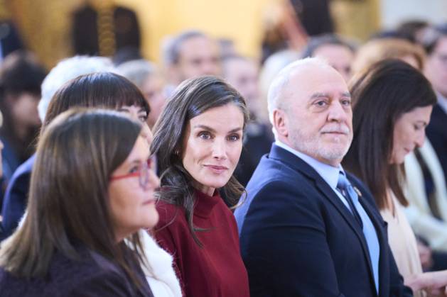 Queen Letizia attends the delivery of the 2024 and 2025 National Innovation and Design Awards Queen Letizia of Spain attends the delivery of the 2024 and 2025 National Innovation and Design Awards at El Pardo Royal Palace on November 6, 2025 in Madrid, Spain Photo by IMAGO MPG Madrid El Pardo Royal Palace Madrid Spain  Copyright: xMPGx