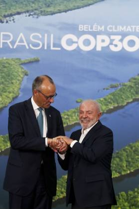 BELÃ M, PA - 07.11.2025: COP 30 _ CuPULA DO CLIMA - Second day of the Climate Summit in BelÃ m, Para. The event precedes COP30, scheduled to begin next Monday. President Luiz Inacio Lula da Silva and German Premier Friedrich Merz after a bilateral meeting. x2837396x  OswaldoxForte