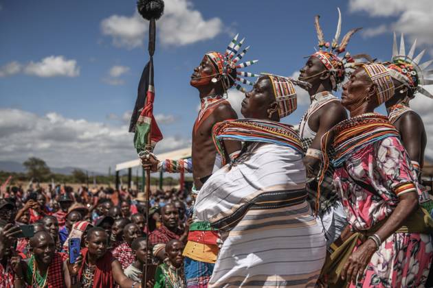 News Bilder des Tages The Maa Cultural Festival of the Maasai community in Kenya AMBOSELI, KENYA - NOVEMBER 07: Maasai community, renowned for maintaining their ancient traditions, gather to celebrate their heritage during the Maa Cultural Festival held at the Kimana Gate in Amboseli, Kenya on November 07, 2025. The Maasai community living in Kenya’s northern Kajiado region is one of the few tribes that continue to preserve their traditional way of life. Relying on cattle, sheep, goats, and camels for their livelihood, the community gathered at the Maa Cultural Festival. Dressed in traditional attire and adorned with accessories, the Maasai performed dances that created vibrant scenes reflecting the region’s rich cultural heritage. Gerald Anderson Anadolu Ambo Copyright: x2025xAnadoluxGeraldxAndersonx