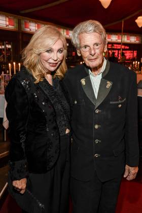 abb Palazzo- Evelyn Bresser und Klaus Bresser zu Gast bei der Gala Premiere von Kolja Kleeberg und Hans-Peter Wodarz 17. Dinner Show Unikate im PALAZZO-Spiegelpalast am 07.11.2025 in Berlin Berlin Deutschland
