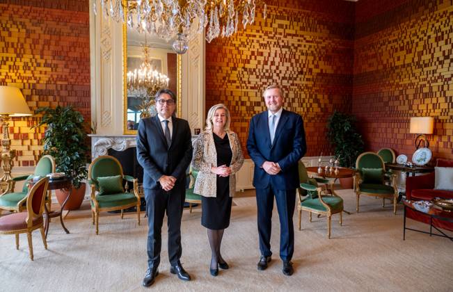 13-11-2025 HtB King Willem-Alexander during a meeting with Mr. Mattias Guyomar, president van het Europees Hof voor de Rechten van de Mens, and Mrs. Jolien Schukking, Judge, of the European Court of Human Rights at palace Huis ten Bosch Palace in The Hague. Â Copyright: xPPEx
