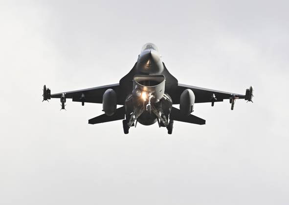 04.11.2025, xjrdrx, Politik, Luftwaffe US Air Force, Lockheed Martin F 16 Fighting Falcon Kampfflugzeug Spangdahlem