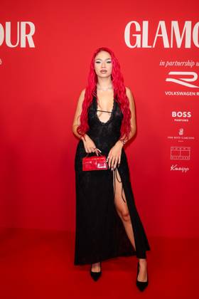 Award - Glamour Women of the Year 2025 - Badmomzjay (Jordan Napieray) beim Glamour Women of the Year Award 2025 im Ritz Carlton Hotel Berlin am 14.11.2025. Copyright: xEventpressxKochanx