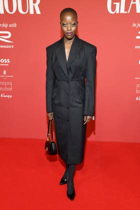 abb GlamourWomen- Florence Kasumba Schauspielerin zu Gast auf dem roten Teppich bei den 3. GLAMOUR WOMEN OF THE YEAR AWARD im The Ritz Carlton Hotel Berlin am 14.11.2025 in Berlin Berlin Deutschland