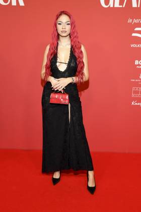 abb GlamourWomen- Badmomzjay zu Gast auf dem roten Teppich bei den 3. GLAMOUR WOMEN OF THE YEAR AWARD im The Ritz Carlton Hotel Berlin am 14.11.2025 in Berlin Berlin Deutschland