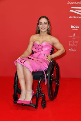 Kristina Vogel bei der Ankunft zu der Verleihung des dritten Glamour Women of the Year Awards im The Ritz Carlton Hotel in Berlin 14.11.2025