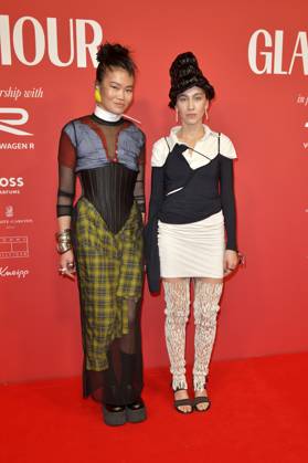 Eva Che und Sera Akyazici bei der Verleihung des Glamour Women of the Year Award 2025 im The Ritz Carlton Hotel. Berlin, 14.11.2025